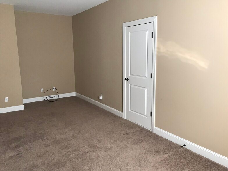 Bonus room over garage/attic storage - 8059 Transom Cir