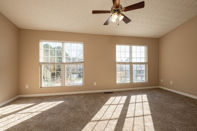 Building Photo - 6246 Redan Overlook