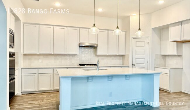 Building Photo - 10828 Bango Farms