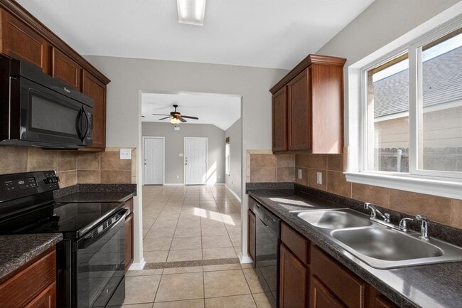 Building Photo - 1200 Brendon Lee Lane