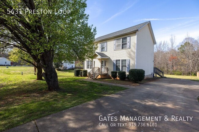 Building Photo - Roomy Home on Quiet Mebane Cul-de-Sac