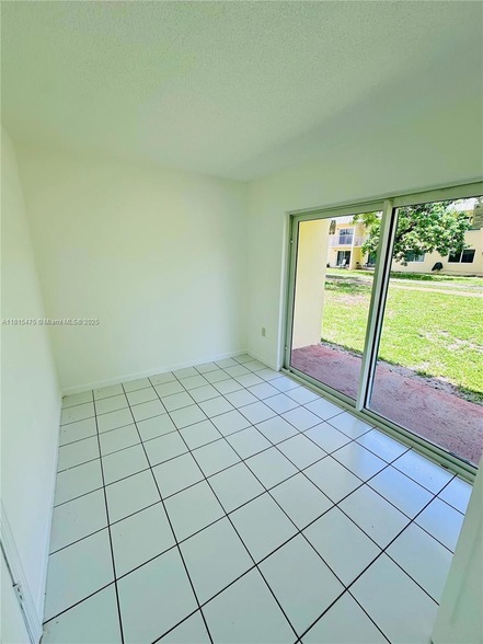 Building Photo - 505 NW 177th St