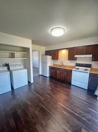 Building Photo - Park St Apartments