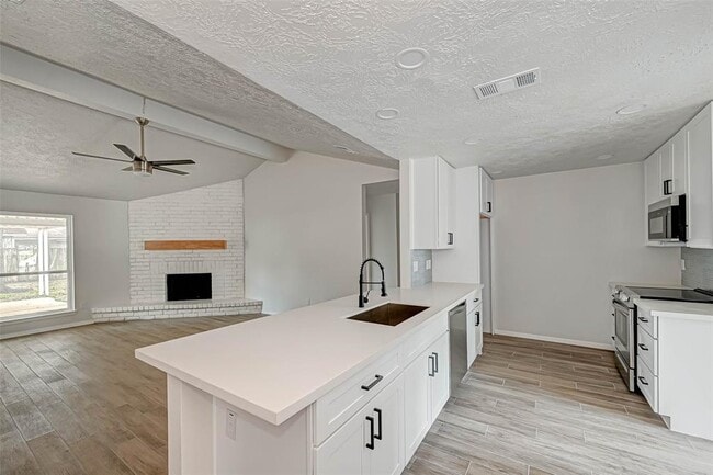 Building Photo - 2330 Grindstone Ln