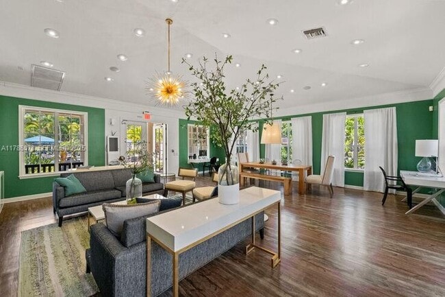 Building Photo - 5555 N Military Trl