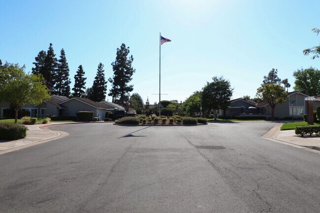 Building Photo - 1050 Pacifica Dr