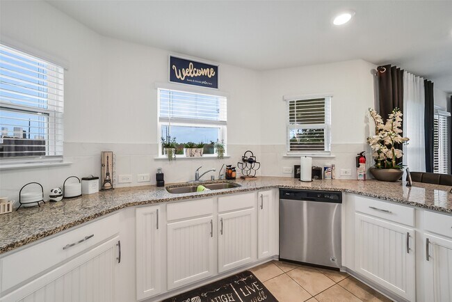 Building Photo - 16502 Live Oak Canyon Dr