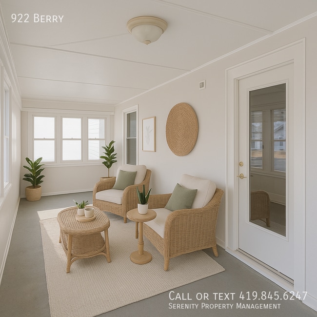 Building Photo - 922 Berry-