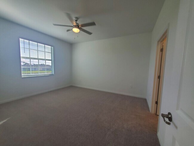 Building Photo - 20660 HAZELNUT Ct