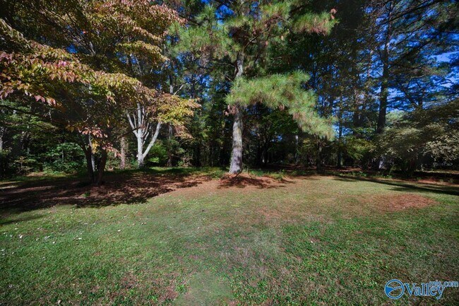 Building Photo - 1307 Lindsay Ln S