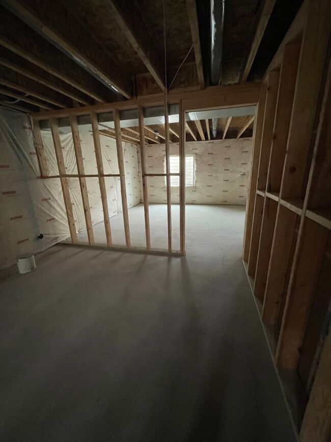 Building Photo - GORGOUS