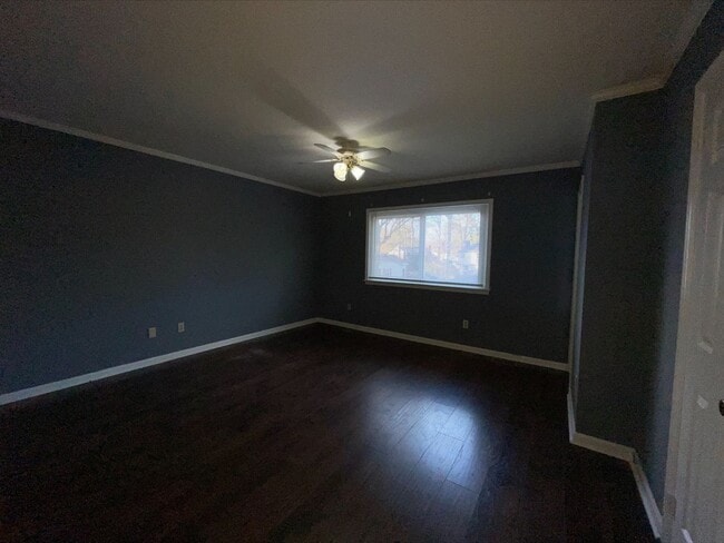 Building Photo - 5 Bedroom 2.5 Bath Rental in Newport News ...