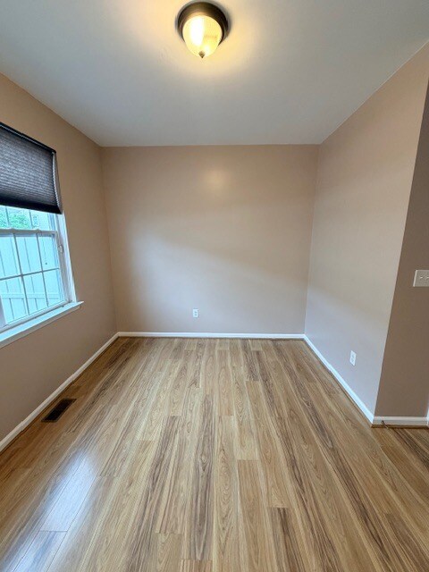 Building Photo - 319 S Parkway Dr