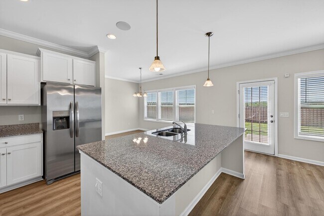 Building Photo - 255 Mansell