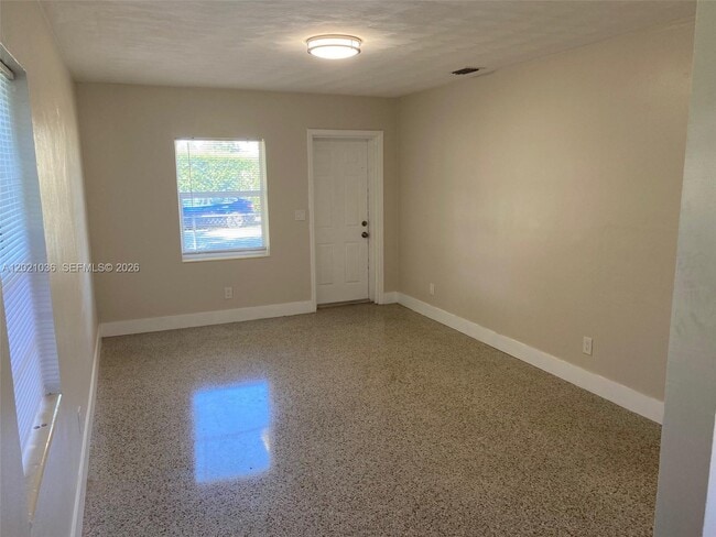 Building Photo - 2325 N 25th Ave