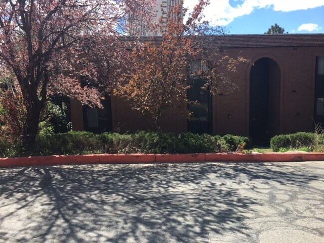 Building Photo - Large Private Girl  Room Downtown ASAP - Balcony, Storage and more