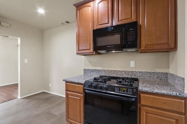 Building Photo - 6122 Harvey Way