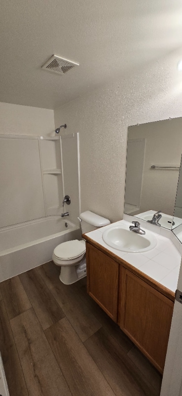 Building Photo - 18582 SW Takena Ct