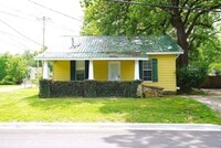 Building Photo - Adorable Bungalow Steps From the Ozark Squ...
