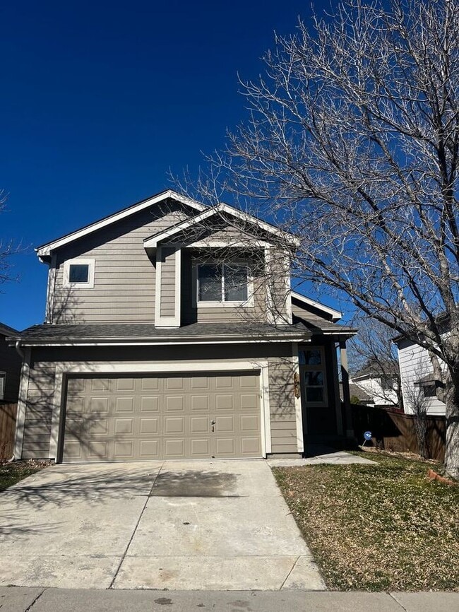 Building Photo - 3 Bedroom 2 1/2 Bathroom Home in Highlands Ranch