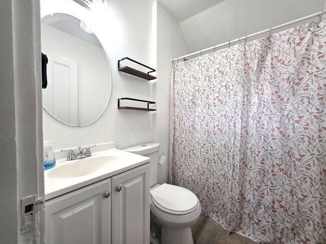 Building Photo - 1168 Grafton St