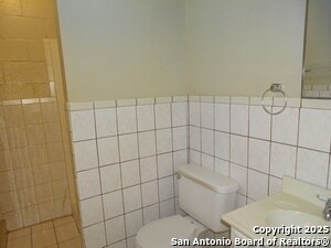 Building Photo - 1016 Blanco Rd