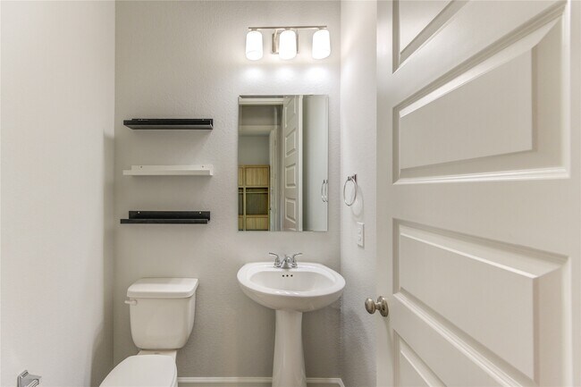 Building Photo - 6027 Painted Plains Ln