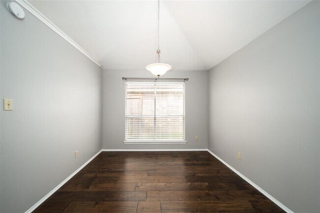 Building Photo - 2903 Avanti Dr