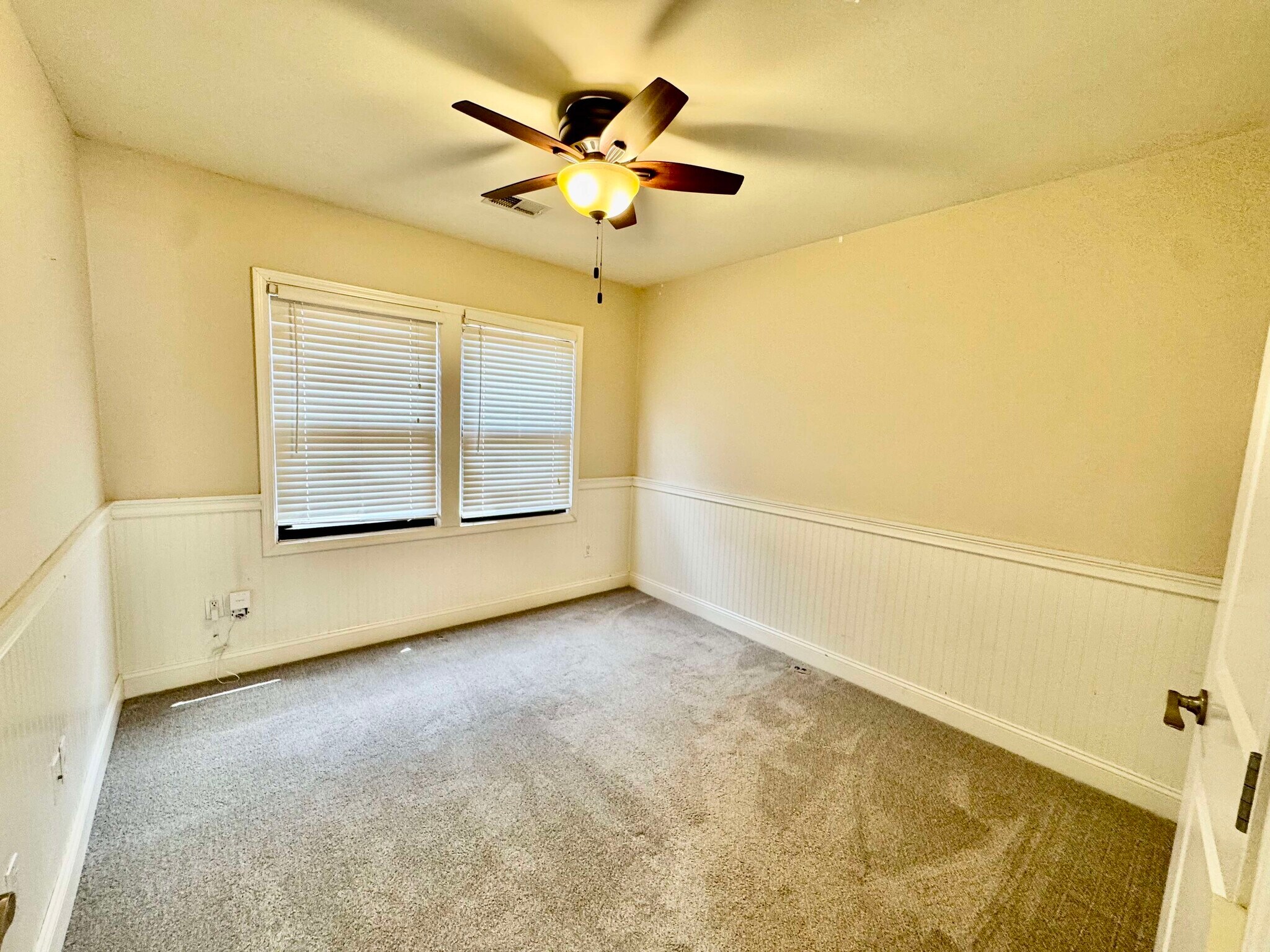 Building Photo - 4540 Jarboe St