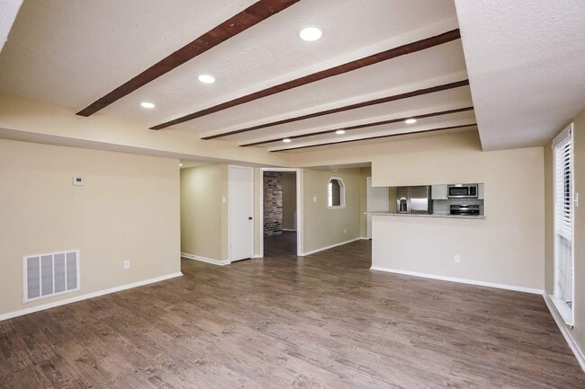 Building Photo - 4402 Dawn Creek Ln