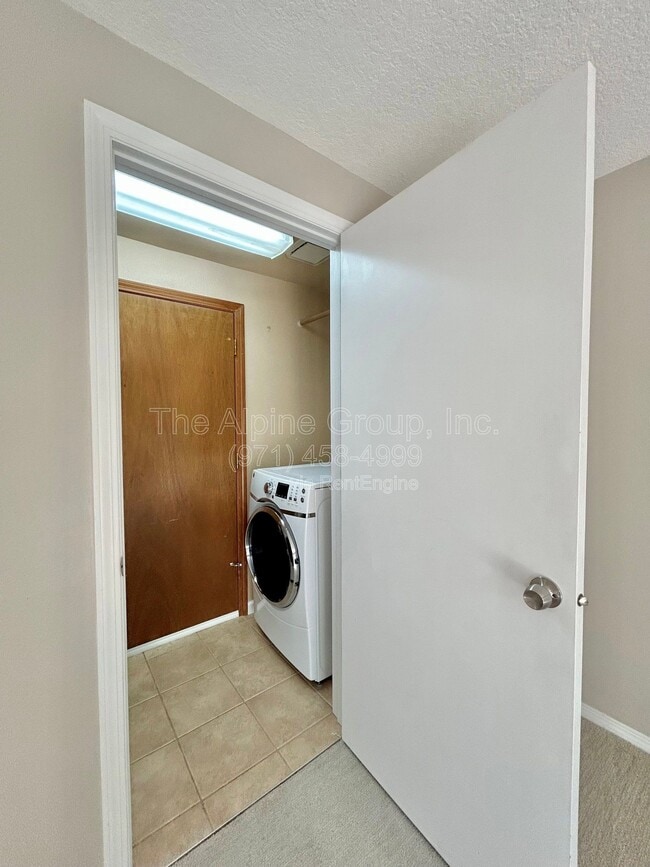 Building Photo - 14597 SW 81st Ave