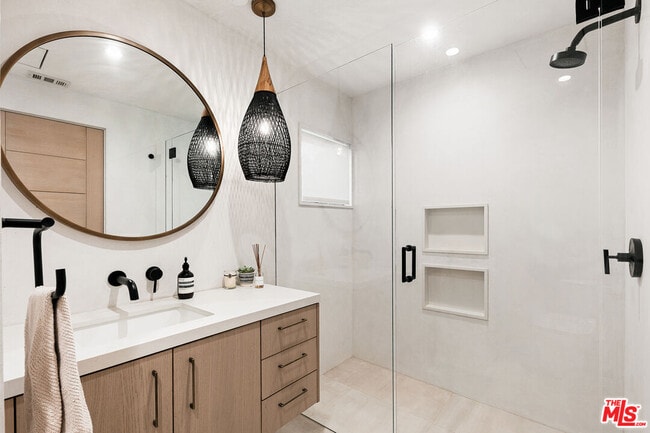 Building Photo - 6450 Surfside Way