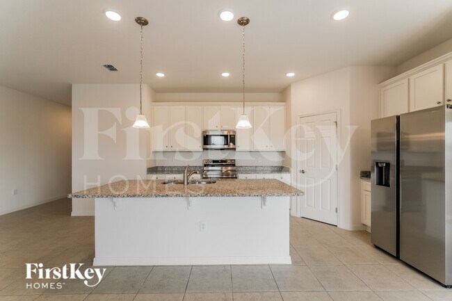 Building Photo - 597 Crown Rose Dr