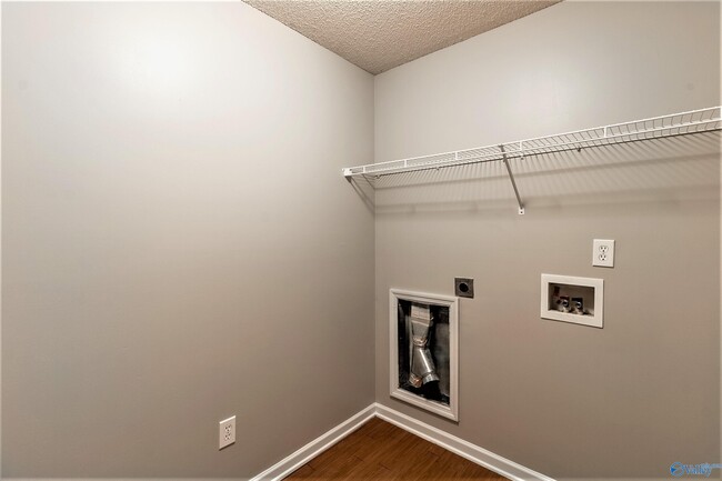 Building Photo - 111 NW Wittington Ln