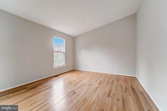 Building Photo - 1248 Quaker Ridge Dr