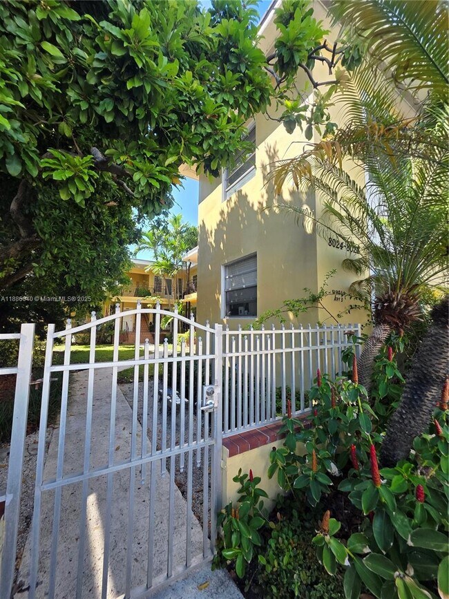 Building Photo - 8024 Harding Ave
