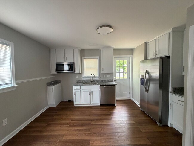 Building Photo - newly renovated 3-bedroom 1 bath