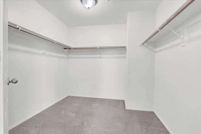 Building Photo - Immaculate 3 Bed / 2.5 Bath Home for Lease...