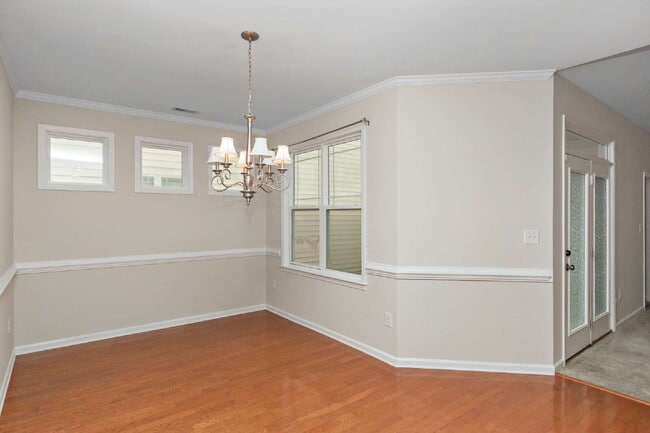 Building Photo - 19 Denby Cir