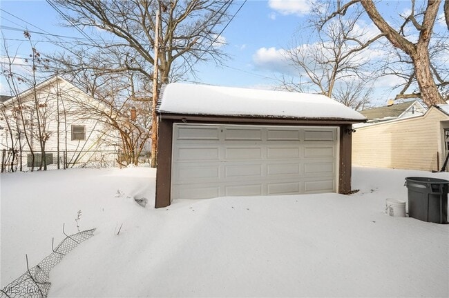 Building Photo - 2258 Northland Ave