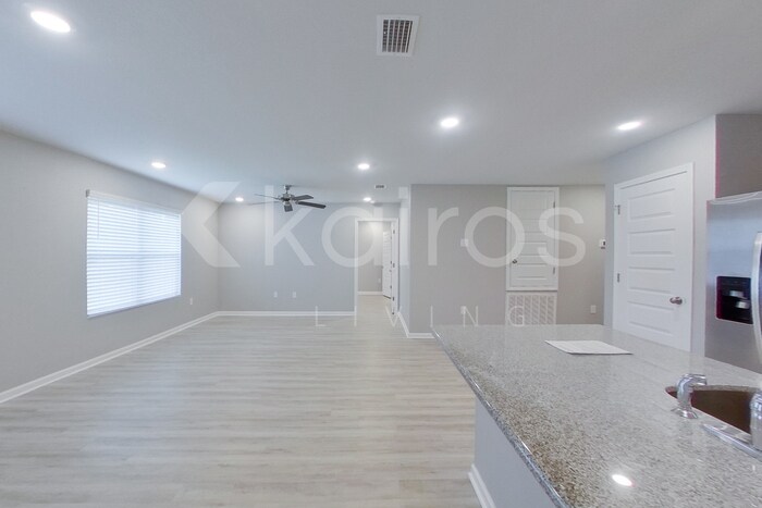 Building Photo - 4758 Malay Cir
