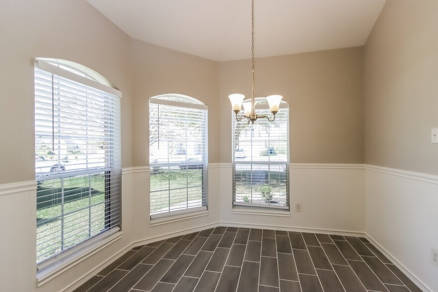 Building Photo - 22538 High Point Pines Dr