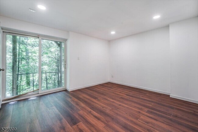 Building Photo - 627 Old Dover Rd