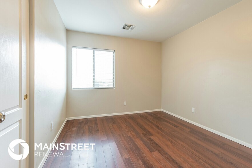 Building Photo - 39532 Cinch Strap Pl