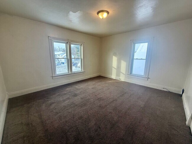 Building Photo - 111 N 3rd Ave