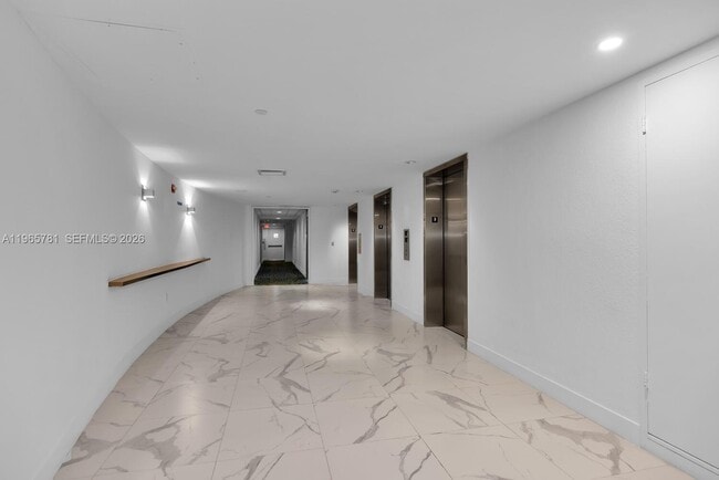 Building Photo - 1000 West Ave