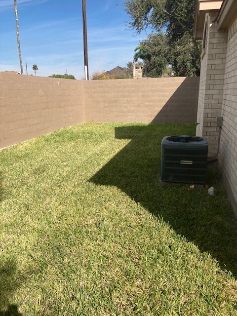 Building Photo - 309 N 35th Ln