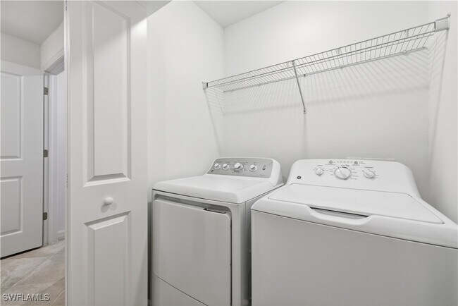 Building Photo - 5555 Double Eagle Cir