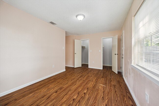 Building Photo - 5709 Cripple Brook Ct