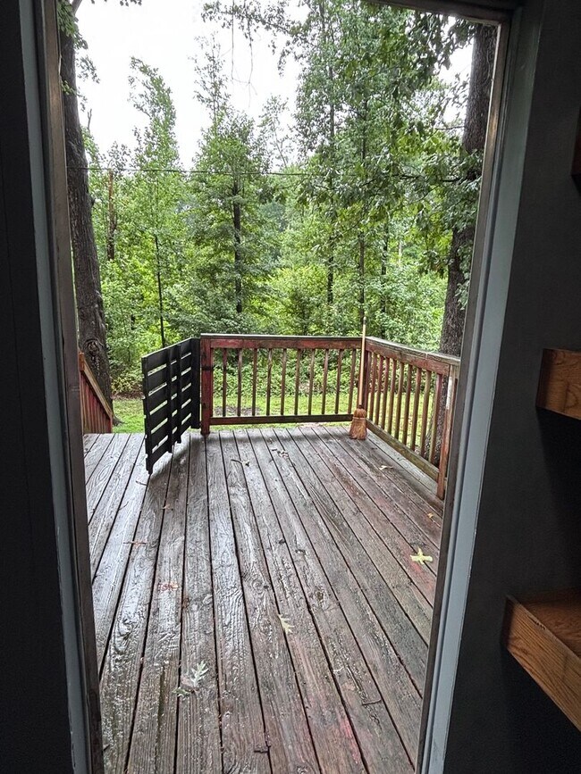 Building Photo - 2 Bedroom Mobile Home in Pleasant Garden!